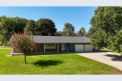615 Lake Avenue E, Fulda, MN 56131 - Photo 1