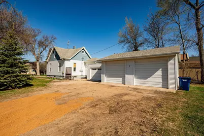 711 Oak Street, Lisbon, ND 58054 - Photo 5