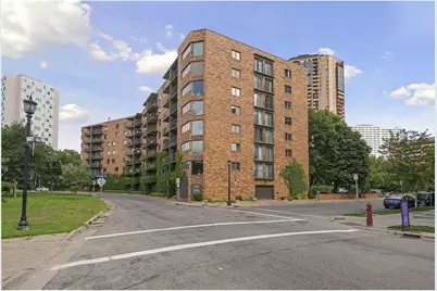 210 W Grant Street #204, Minneapolis, MN 55403 - Photo 5