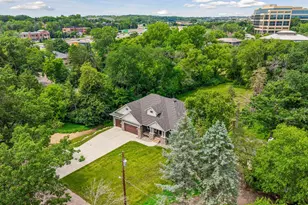 19 Westwood Rd, Minnetonka, MN 55305 - Photo 11
