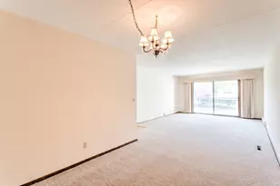 2455 Londin Ln E, Maplewood, MN 55119 - Photo 11