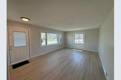 540 E 2nd Street, Waconia, MN 55387 - Photo 7