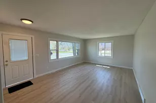 540 E 2nd St, Waconia, MN 55387 - Photo 7