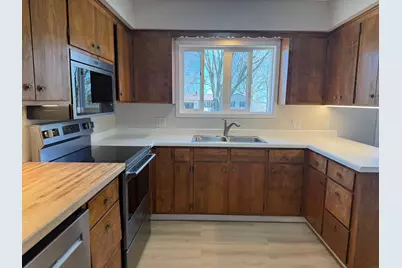 540 E 2nd Street, Waconia, MN 55387 - Photo 5
