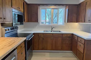 540 E 2nd St, Waconia, MN 55387 - Photo 5