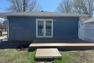 540 E 2nd St, Waconia, MN 55387 - Photo 3