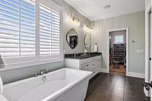 9264 Hawkcrest Ct, Chanhassen, MN 55317 - Photo 21
