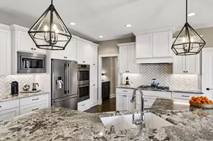 9264 Hawkcrest Ct, Chanhassen, MN 55317 - Photo 9