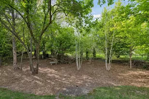 9264 Hawkcrest Ct, Chanhassen, MN 55317 - Photo 5