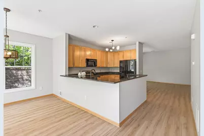 1240 County Road D E #10, Maplewood, MN 55109 - Photo 9