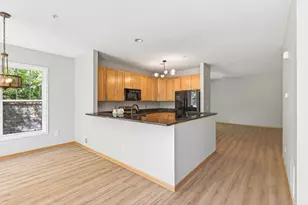 1240 County Rd D E, Maplewood, MN 55109 - Photo 9