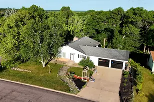 1624 Graydon Ave, Brainerd, MN 56401 - Photo 1