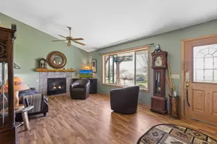654 77th St SE, Delano, MN 55328 - Photo 3
