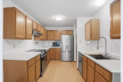 32 11th Avenue S #303, Hopkins, MN 55343 - Photo 5