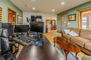1050 Larcom St, Hammond, WI 54015 - Photo 7
