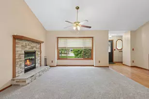 20524 Javelin Cir, Lakeville, MN 55044 - Photo 9