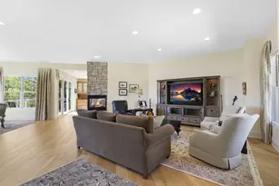 23 Phoebe Ln, North Oaks, MN 55127 - Photo 9