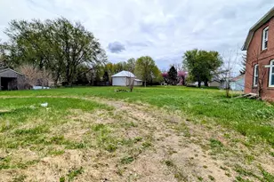 255 5th Street N, Butterfield, MN 56120 - Photo 5