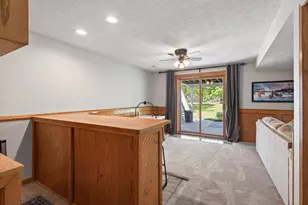 101 Mitchells Ct, Mahtomedi, MN 55115 - Photo 29
