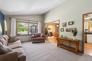101 Mitchells Ct, Mahtomedi, MN 55115 - Photo 9