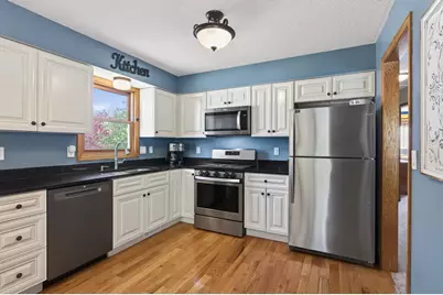 101 Mitchells Court, Mahtomedi, MN 55115 - Photo 17