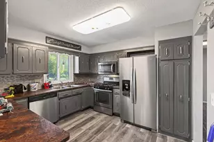 1058 Grant St, Anoka, MN 55303 - Photo 15