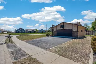 1058 Grant St, Anoka, MN 55303 - Photo 3