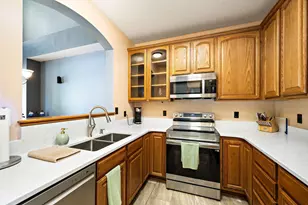 1015 Traditions Ct, Chaska, MN 55318 - Photo 7
