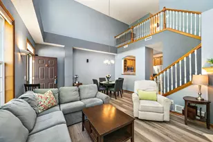 1015 Traditions Ct, Chaska, MN 55318 - Photo 3