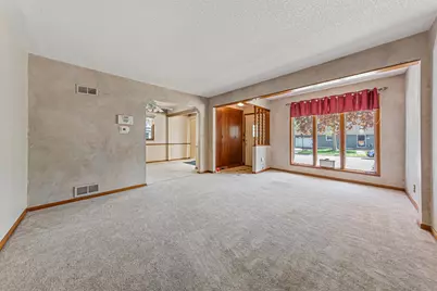 113 7th Avenue NE, Waseca, MN 56093 - Photo 7