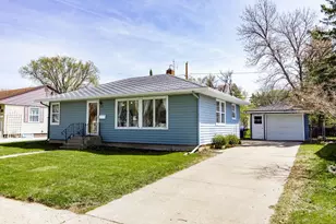 2101 7th St N, Fargo, ND 58102 - Photo 3