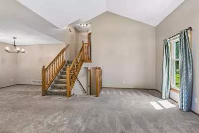 9407 Jasmine Avenue S, Cottage Grove, MN 55016 - Photo 7