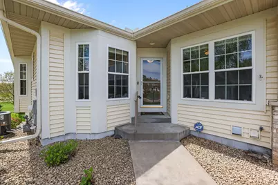 551 Holly Lane N, Oakdale, MN 55128 - Photo 5