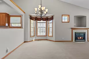 551 Holly Ln N, Oakdale, MN 55128 - Photo 15