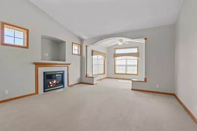 551 Holly Lane N, Oakdale, MN 55128 - Photo 17