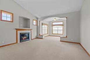 551 Holly Ln N, Oakdale, MN 55128 - Photo 17