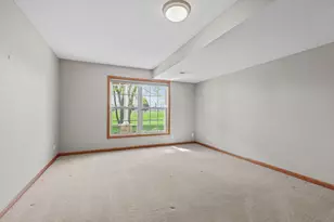 551 Holly Ln N, Oakdale, MN 55128 - Photo 41