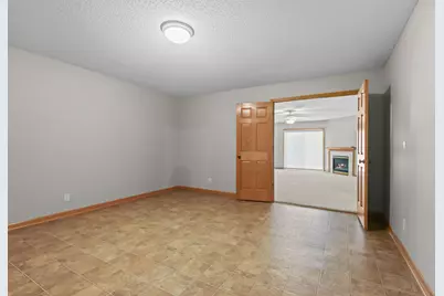 551 Holly Lane N, Oakdale, MN 55128 - Photo 37