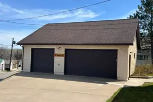 1102 McKinley Ave, Eveleth, MN 55734 - Photo 35