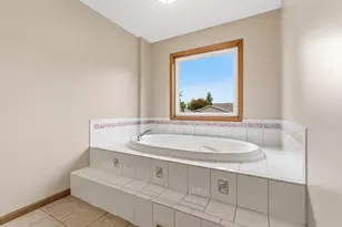 1667 Knights Dr, North Mankato, MN 56003 - Photo 15