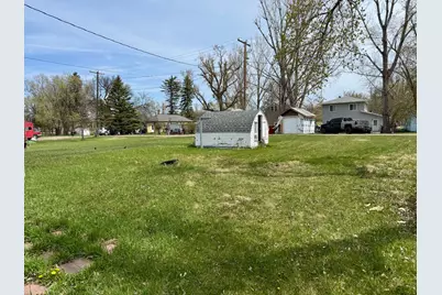 432 7th Avenue NE, Valley City, ND 58072 - Photo 3