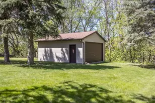 100 Stony Creek Cir, Mankato, MN 56001 - Photo 5