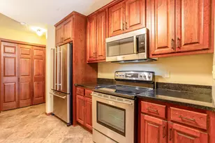 1043 Lovell Ln S, Roseville, MN 55113 - Photo 9