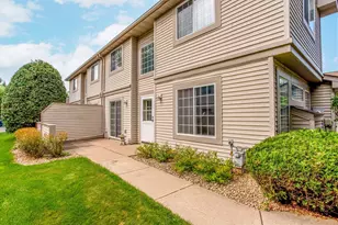 1043 Lovell Ln S, Roseville, MN 55113 - Photo 25