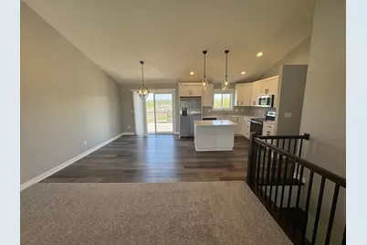 168 Stonelake Drive SE, Rochester, MN 55904 - Photo 5