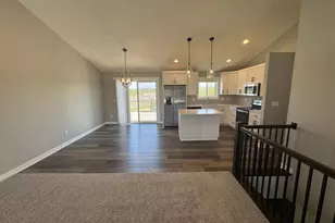 168 Stonelake Dr SE, Rochester, MN 55904 - Photo 5