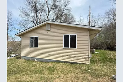 622 Valley Avenue SE, Valley City, ND 58072 - Photo 3