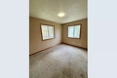 622 Valley Avenue SE, Valley City, ND 58072 - Photo 13