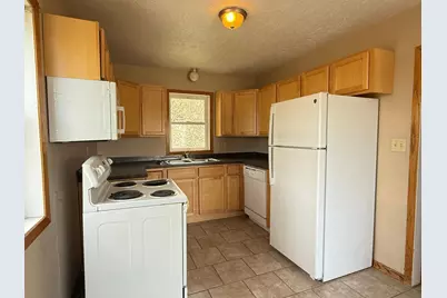 622 Valley Avenue SE, Valley City, ND 58072 - Photo 9