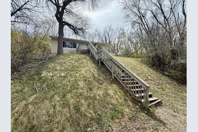 622 Valley Avenue SE, Valley City, ND 58072 - Photo 5